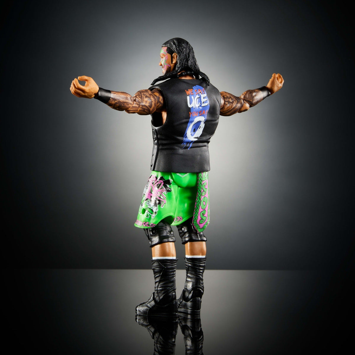 WWE Figura de Acción Elite Jey Uso verde