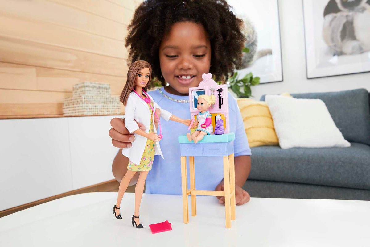 Barbie Métiers Pédiatre