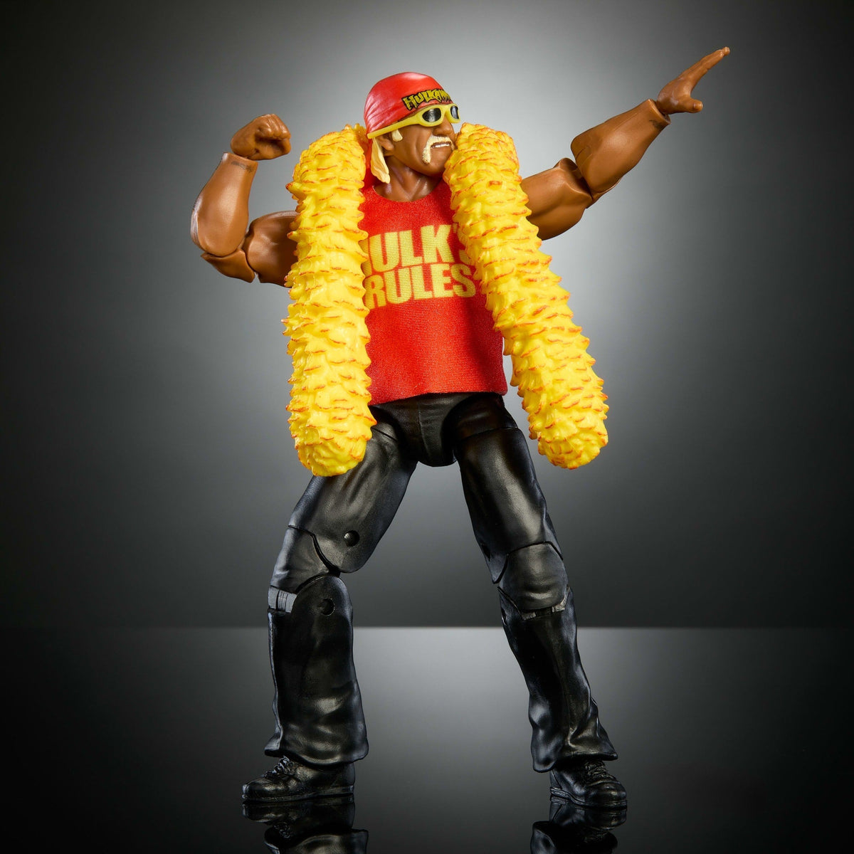 WWE Elite Collection Premium Live EVent Hulk Hogan Action Figure Set, Wrestlemania Collectible