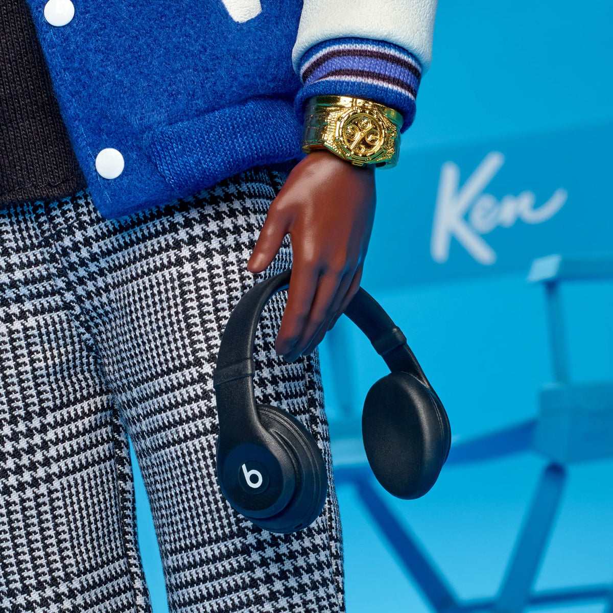 Barbie Poupée Lebron James Kenbassadors Avec Accessoires