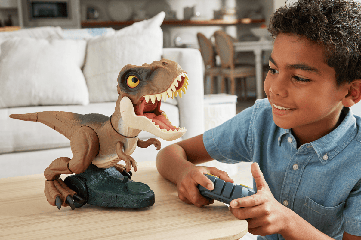 Jurassic World Roarin’ Frenzy T Rex RC Toy, Motorized Remote Control Tyrannosaurus Rex Dinosaur